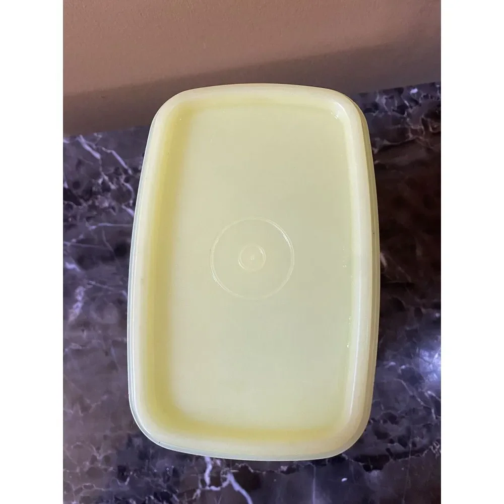 Vintage Tupperware Yellow Shelf Saver Storage Container + Lid 5.5